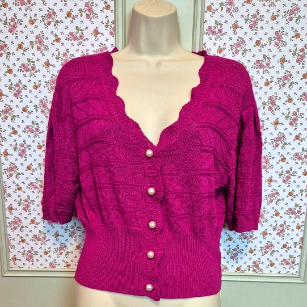 Knit Mix Women's Pink Scalloped Button-Up Sweater  Size Large